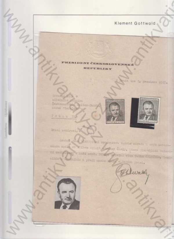  - Fotografie 27 státníků ČSSR, ČSR, SSR s podpisy a poštovními známkami Gottwald,  Husák, Zeman, Klaus